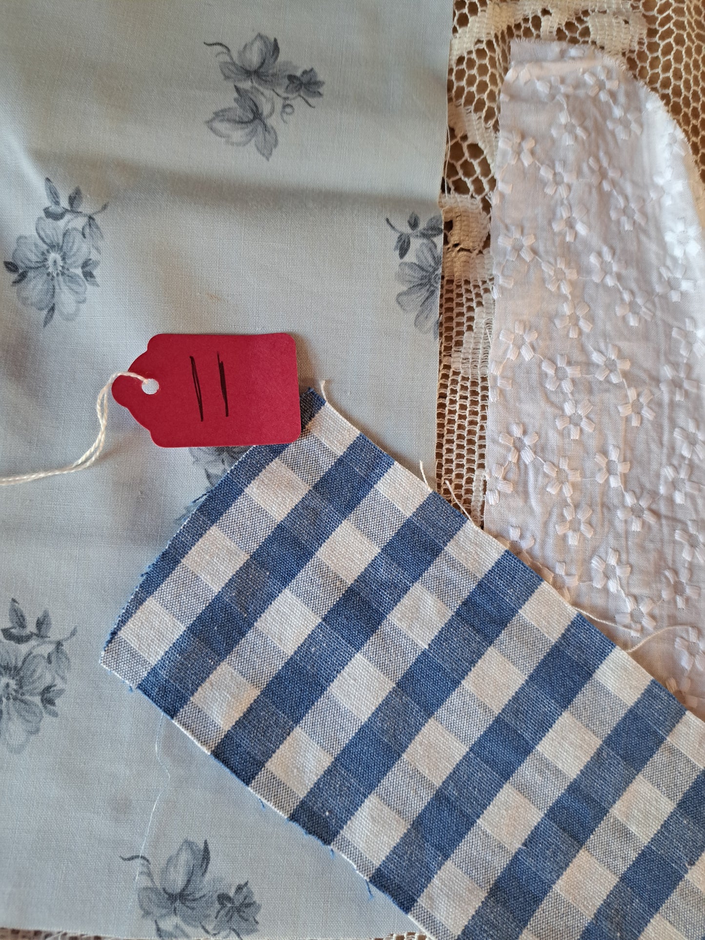 note the lace tablecloth in all of the photos is only for styling not included in these packages