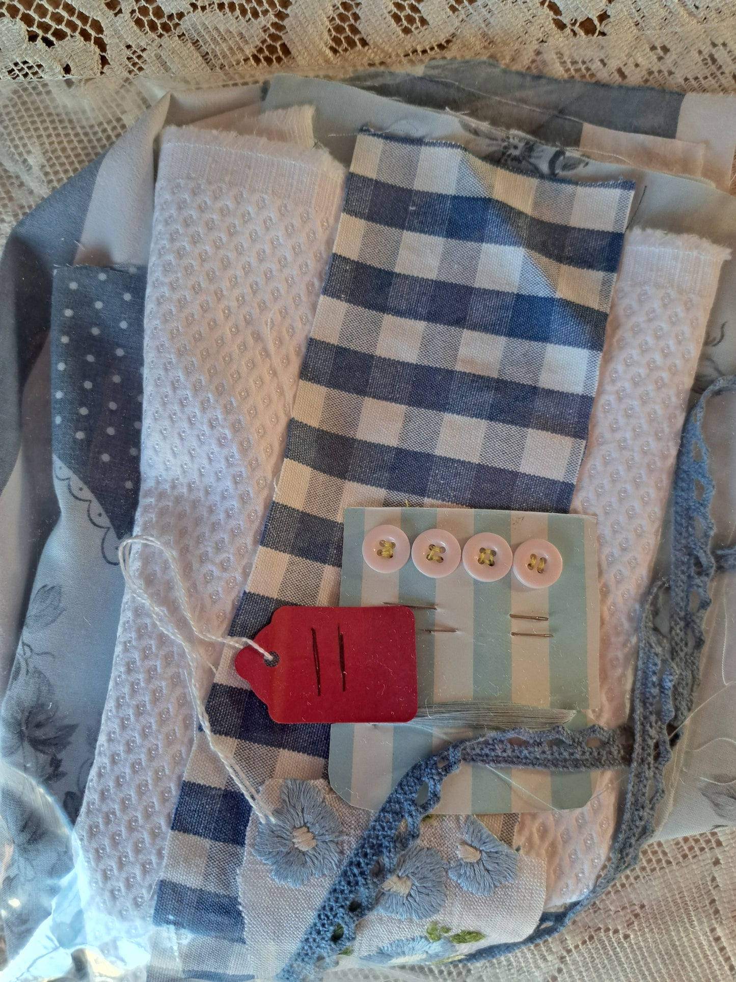 Package contents - note the lace tablecloth in all of the photos is only for styling not included in these packages. IF YOU REQUIRE GIFT WRAP AND BOX PLEASE ADD TO YOUR CART EXTRA COST